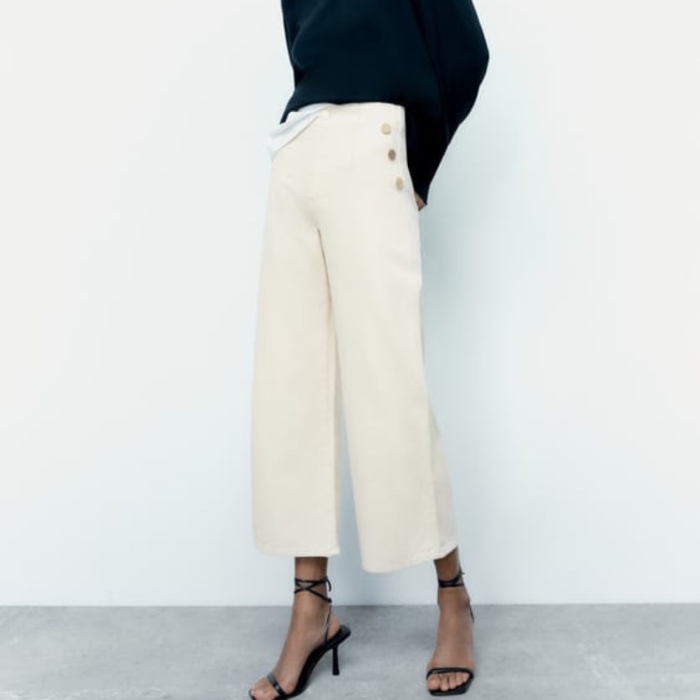 Zara Cropped wide Leg Button pants